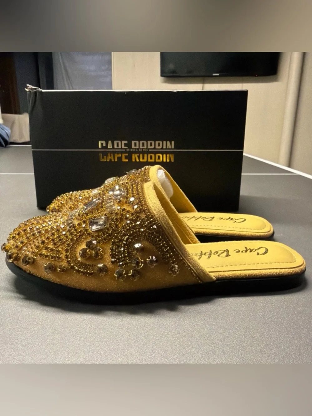 Cape Robbin Yellow Rhinestone‎ Embellished Mule Flats Gold Crystal Slides Size 6